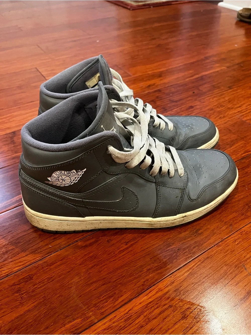 Nike Air Jordan Mid-Top Sneakers - Gray